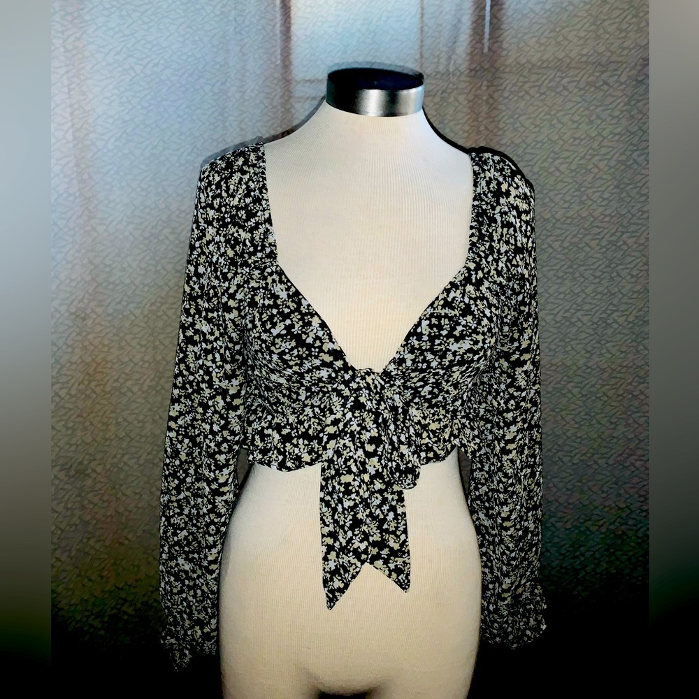 Cozy Fox Flowy Front Tie Sexy CropTop